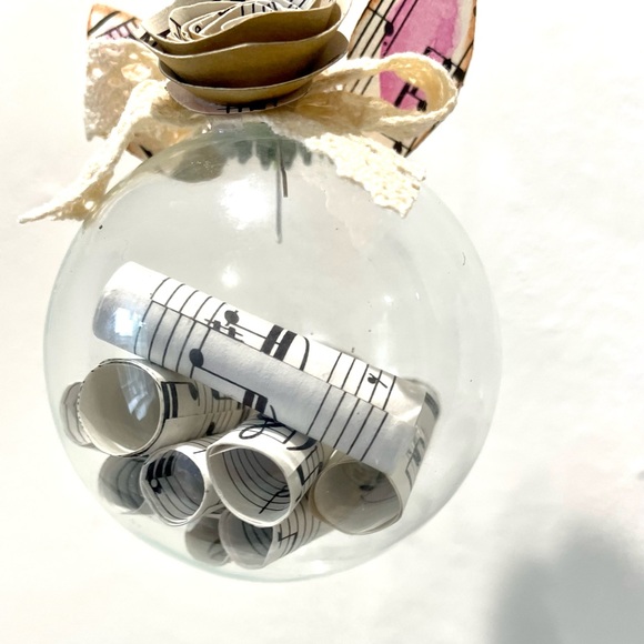 vintage sheet music Bunny ornament - Picture 4 of 4